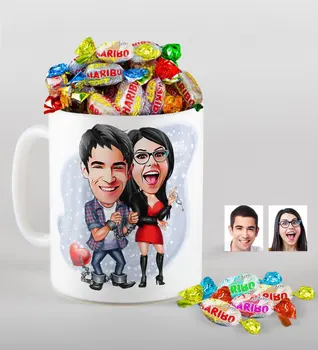 

Personalized Valentine Caricature Of mug And Haribo Candy Gift Seti-1