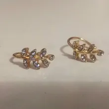 Pendientes de cartílago falso para mujer, aretes pequeños a la moda, Color dorado, sin piercing