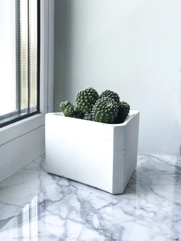 

Plant pots of concrete