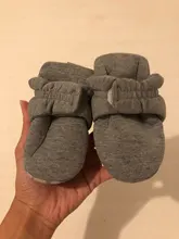 Zapatos medias para bebé recién nacido, botines para primeros pasos, de algodón, cómodos, suaves, antideslizantes, cálidos, para cuna