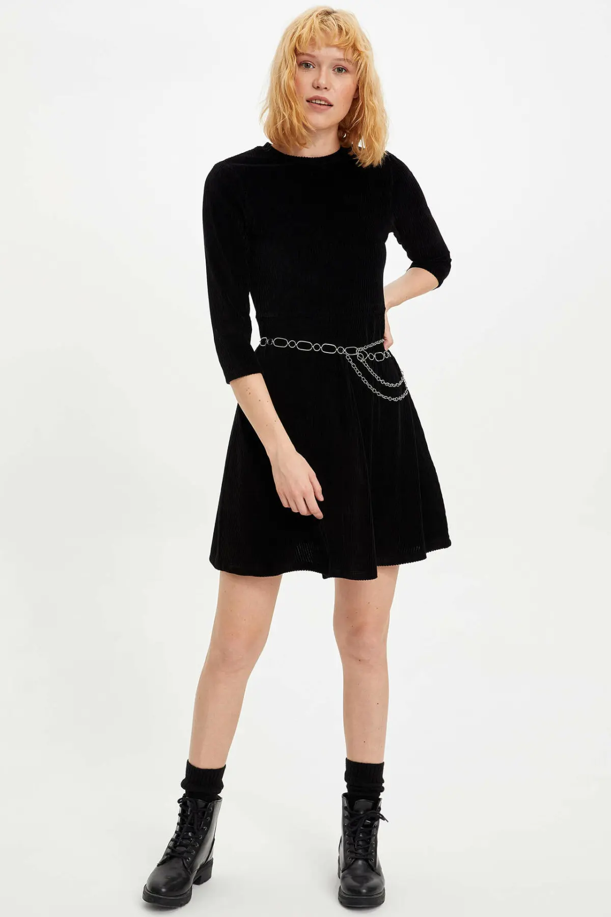 

DeFacto Woman Winter Black Velet Dresses Women Stylish Mid-sleeve Dress Female Fashion Knitted Dress-M1215AZ19WN
