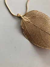 Collar largo con colgante de hojas naturales para mujer, cadena de serpiente, color rosa, negro, dorado y gris, regalo de joyería