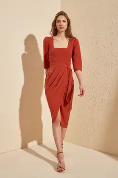 

Trendyol Belted Dress TWOSS20EL0588