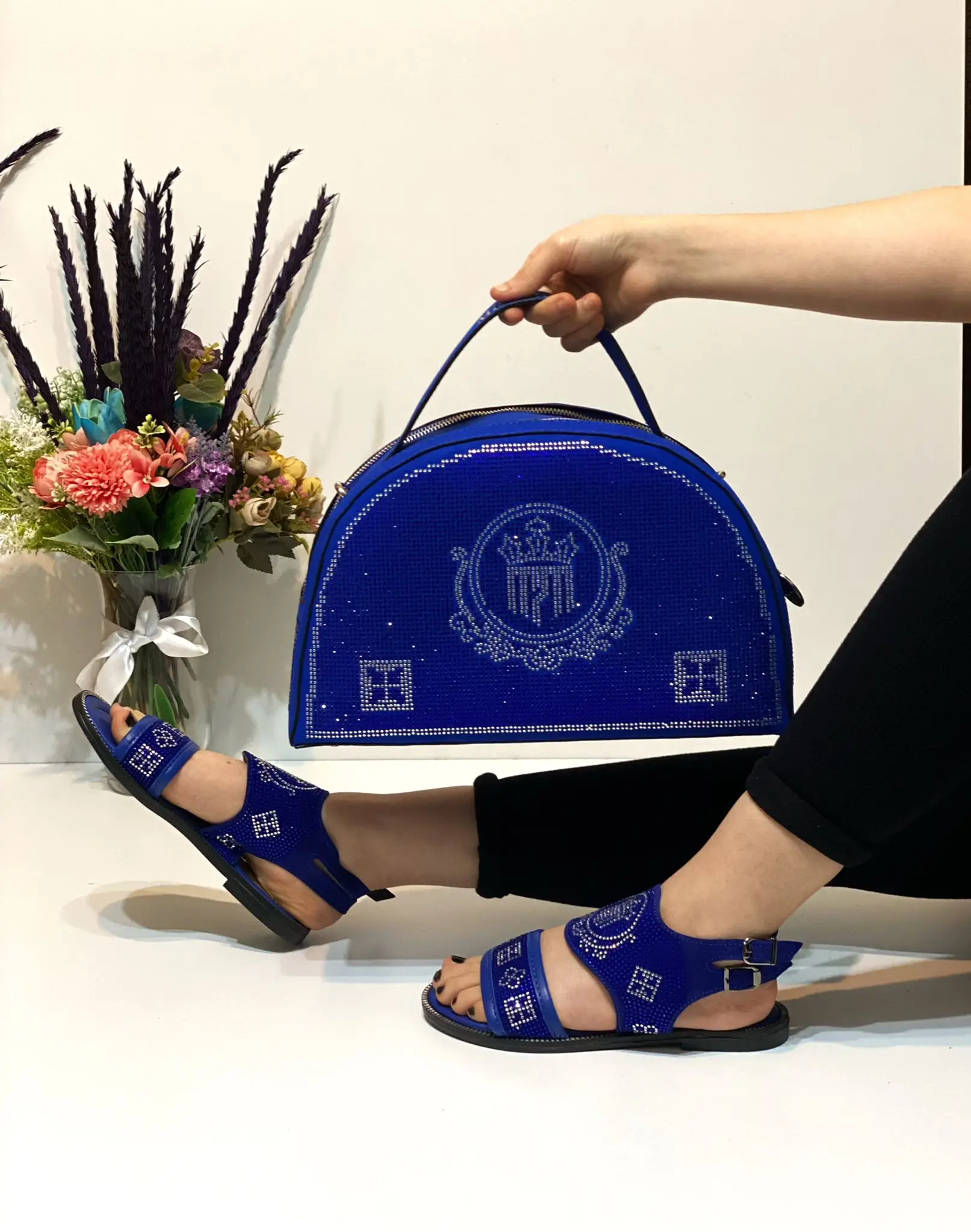 

Miss Melisa Shoe and Bag Shining Stone Slippers and Bag set Tr129