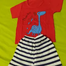 Conjuntos de ropa cómoda para bebés, chándal infantil de manga corta con pantalón corto de estilo veraniego, traje deportivo de algodón con estampado para niños