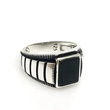 

Elegant Polite Embroidered Black Onyx Sterling Silver Men 'S Ring