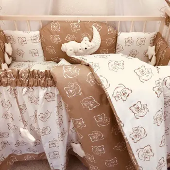 

Комплект в кроватку "Мишки на луне" Комплекты в кроватку