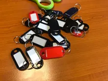 10 unids/bolsa de plástico tarjeta de muestra etiqueta de equipaje Hotel clasificación de número de la tarjeta, llavero