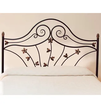 

Header Alabama's bed bed de forging's color black and gold ornaments aged
