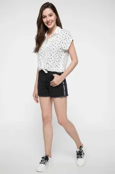 

DeFacto WomanShort-J1892AZ18HS