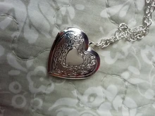 Diseño único tallado corazón-marco de fotos con forma colgante con abalorio, collares de medallón ajustables, joyería conmemorativa para hombres y mujeres