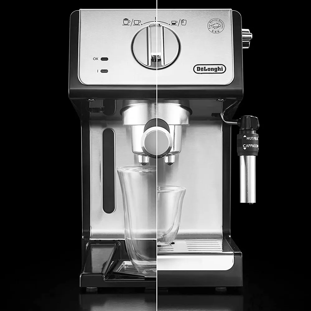Аппарат для эспрессо и капучино Delonghi ECP 3531. Машина приготовления на кухне