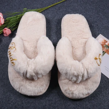 

Personalized Bridal Slippers Winter Fluffy Warmth Hen Party Gift Bridesmaid Slippers Custom Name and Pattern Elegant Unique