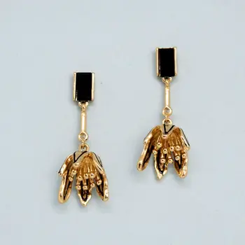 

Long gold earrings with black stones (52678)