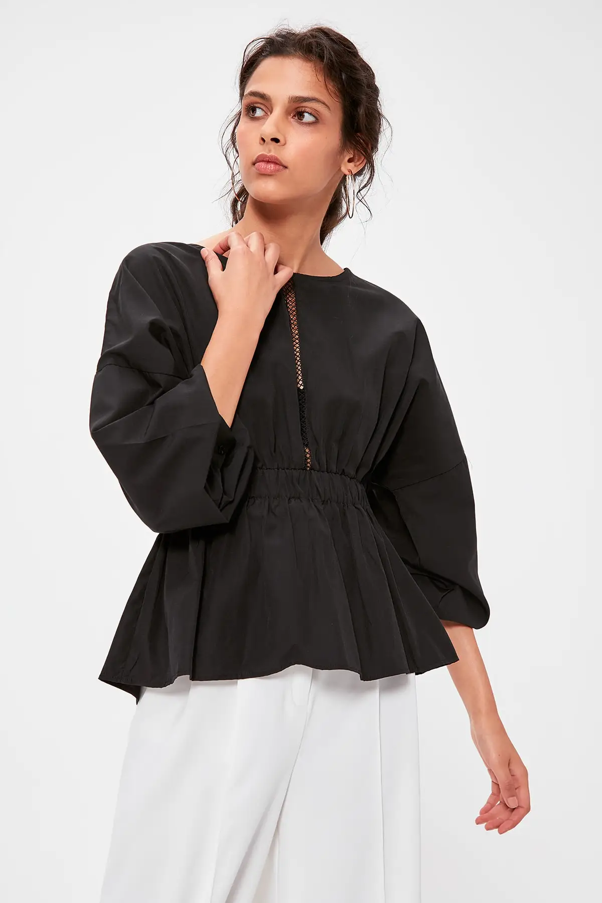 

Trendyol Black Wide Shoulder Detail Bluz TWOAW20BZ0618