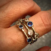 Huitan-anillos de banda estilo Partysu para mujer, 3 filas con piedra redonda de circón Blanco/azul, anillos y joyas para boda para mujer, artículo Simple