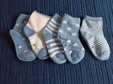 5 par/lote NIÑOS Calcetines de suave algodón niño niña bebé de moda de deporte de abrigo para el otoño invierno 0-6 años los niños de dibujos animados CN