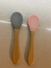 Manija de madera silicona cuchara para bebé libre de Bpa cuchara de autoalimentación para accesorios de bebé vajilla para niños pequeños