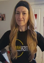 ALAN EATON-Pelucas de cabello ombré ondulado para mujer, cabello sintético de cosplay de parte media, con flequillo, pelo largo falso color negro, marrón y rubio