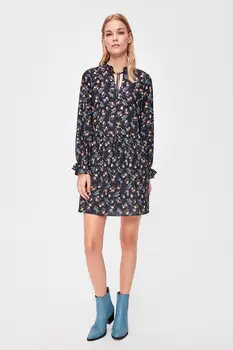 

Trendyol Flower Decorated Dress TWOAW20EL1801
