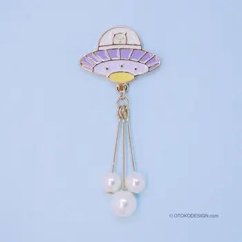 

Metal flying plate badge with Pearl beams (51953)