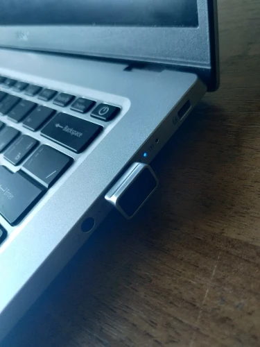 Отзыв о товаре USB-считыватель отпечатков пальцев для безопасных ключей Windows, биометрический сканер отпечатков пальцев, сенсорный модуль для мгновенного прикосновения, простой в использовании, 1 шт. от пользователя O***l