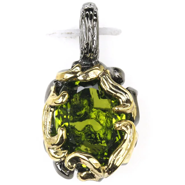 

31x17mm Sublime Antique 18x13mm Created Green Peridot Gift For Ladies Black Gold Silver Pendant