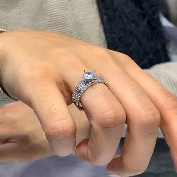 

Special Design White Gold Engagement Ring