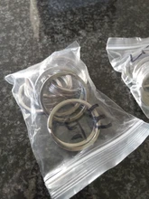 LLavero de acero inoxidable con agujeros para mujer, lote de 10 unidades, 20/23/25/28/30/33/35mm, partido redonda, regalo para hombre