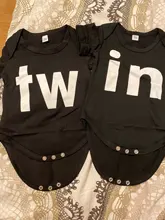 Ropa de gemelos para bebés recién nacidos, mono de manga corta con estampado con letras, trajes de una pieza a juego, color negro