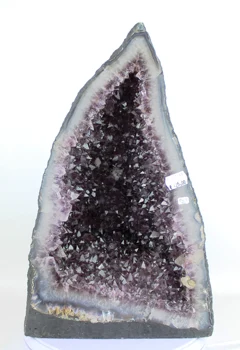 

AMETHYST Geode Cluster - Incredible Natural mineral beauty from Brazil - Extra Qual. - Measure: 14,3 KG - 39 x 24 x 18 CM