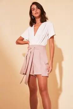 

Trendyol Lacing Detailed Shorts & Bermuda TWOSS20SR0100