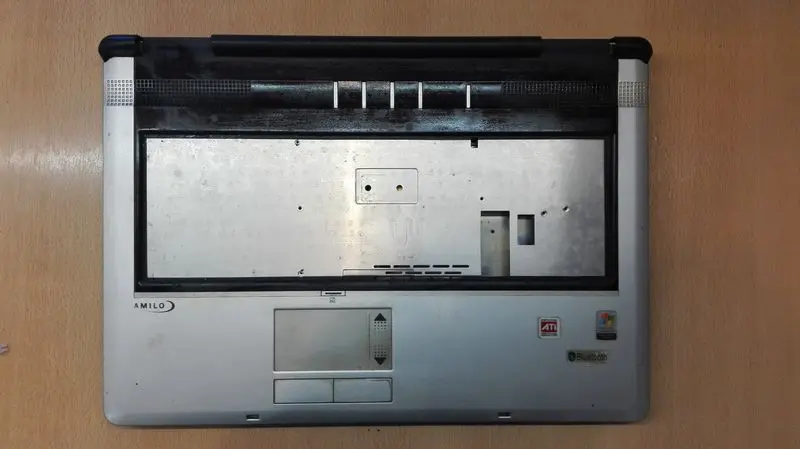Нижняя часть корпуса от Fujitsu Siemens Amilo XI 1546 (серая) | Компьютеры и офис