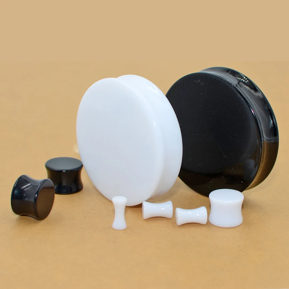 Body Jewelry Pair 3-50mm Acrylic Solid Ear plug White&Black Earing Large Big Tunnel Size Stretcher Saddle Flesh Tunnel Expander