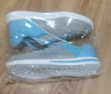 Zapatos informales transpirables para mujer, a la moda Zapatillas de malla, gruesas