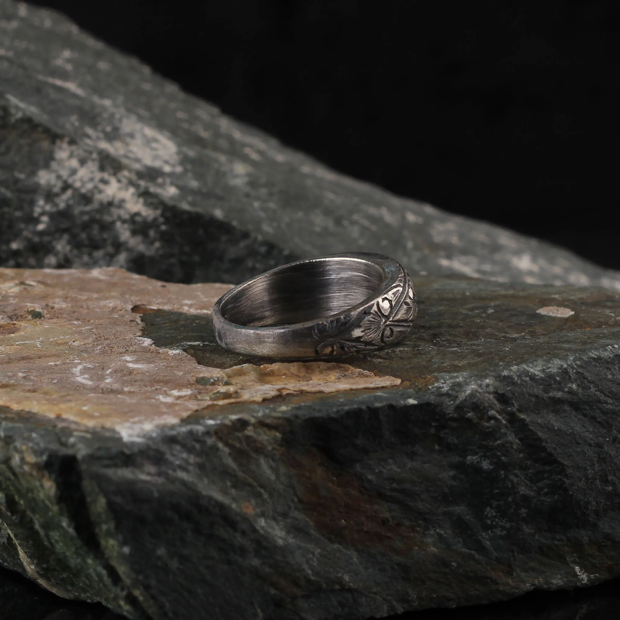 

Zircon Stone gold plated handmade men's ring 925 sterling silver 2022 new model modern high quality fashion ring with motifs