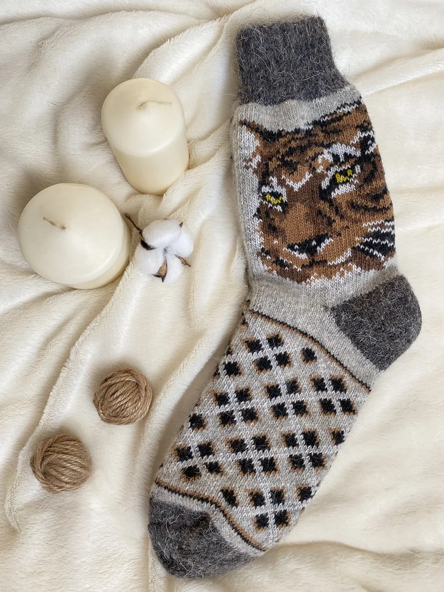 Men's warm woolen socks with a symbol of 2022 Tiger as gift | Мужская одежда