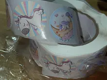 Pegatina con figura de unicornio de dibujos animados para niños, etiqueta de regalo de recompensa para niños, pegatina de 500 cm, 2,5 Uds. Por rollo