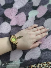 Relojes de pulsera Vintage para mujer y niña, pulsera con hoja, brazalete de cuero colgante, regalo