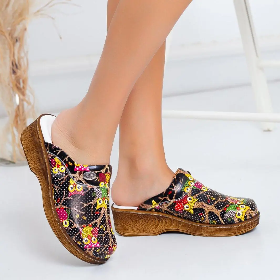 2021 New Ortopedico Sabo Women Nurse Doctor Dentista Chef Lavoratori Pantofole Casual Eva Laboratory Quality Soft Comfort Hot Zoccoli