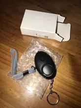 Alarma de seguridad Personal de emergencia portátil, autodefensa, 130 decibeles, luz LED, llavero de seguridad, pedante para mujer y niño