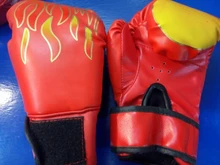 Muay Thai-Muay Thai de boxeo curvo, deflector curvo resistente a los golpes, entrenamiento Sanda, de cuero PU, objetivo de mano de 5 dedos