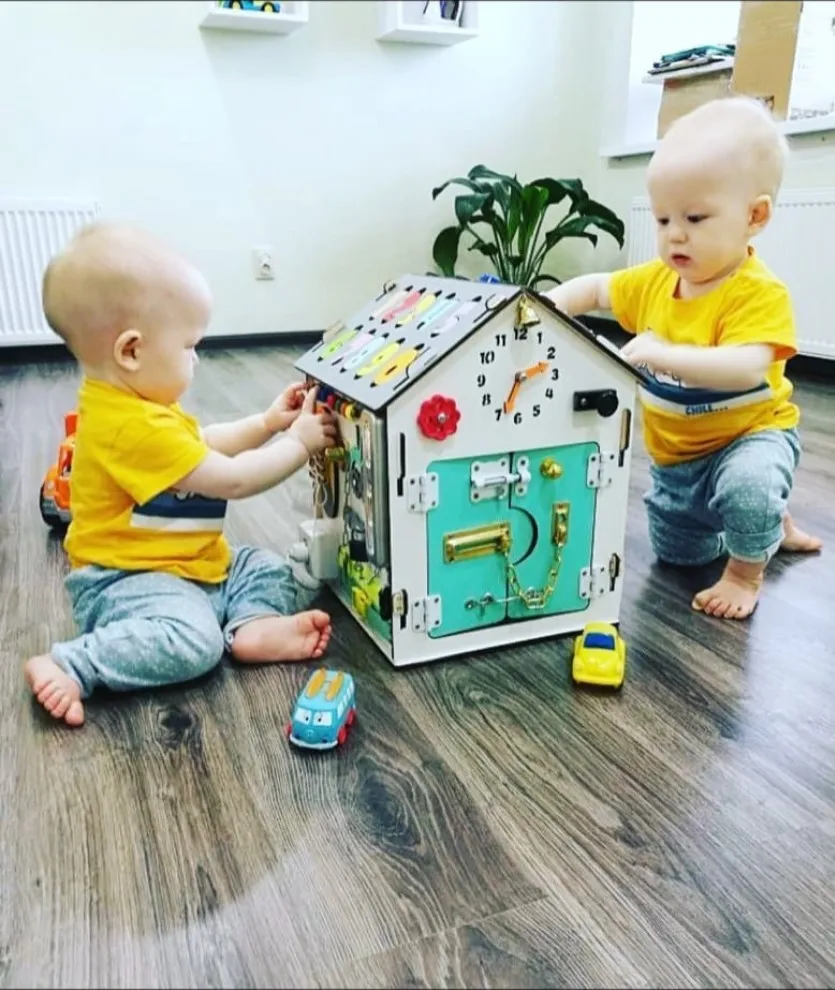 Рисунок 2 - Бизиборд Бизидом  для детей  Размер 40х40х40 см