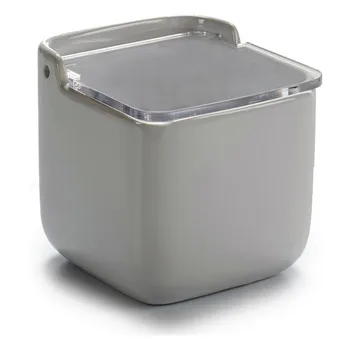 

Salt Shaker with Lid (11,5 x 11 x 12 cm)