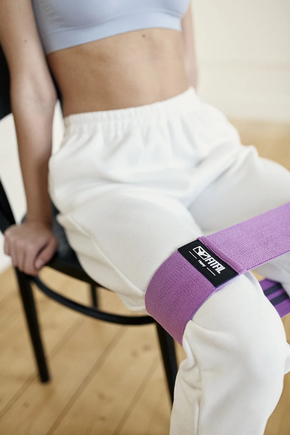 Как сделать резинку для спорта. Ямагучи тканевые фитнес резинки. Фитнес резинки m l XL. Фитнес резинка 8 захватов тканевая. Резинка на 15 кг это много или мало.