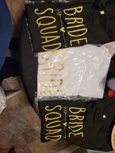 Camiseta unisex para despedida de soltera, ropa con diseño de corazón y flecha del escuadrón de la novia, con eslogan femenino, para chica y pareja