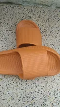 Zapatillas de verano para hombres y mujeres, sandalias suaves de EVA con plataforma gruesa, Zapatos de interior, chanclas de baño antideslizantes para el hogar