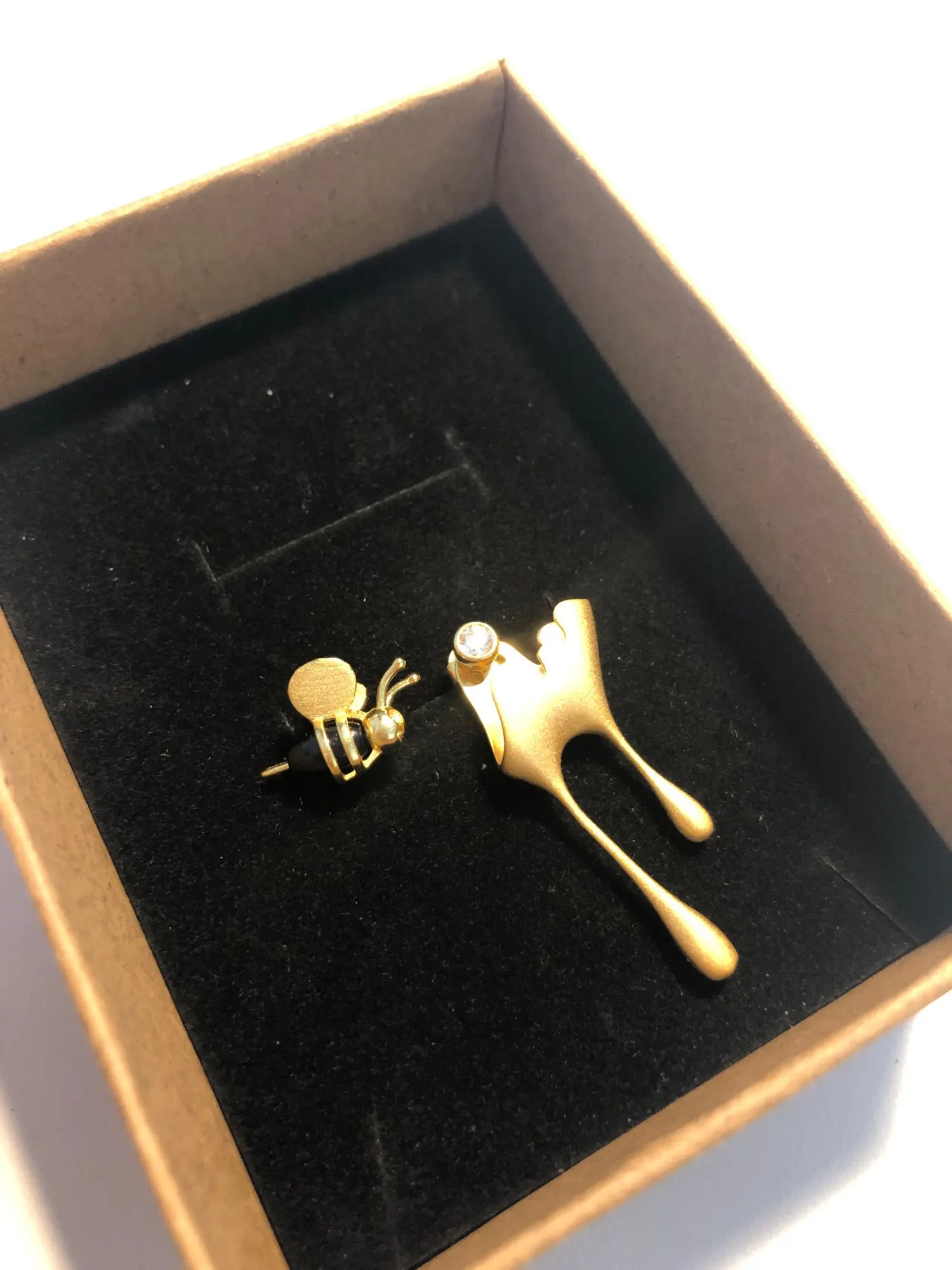 Gold Bee and Dripping Honey Asymmetric Stud Earrings | 925 Sterling Silver photo review