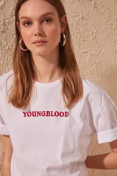 

Trendyol Embroidered Loose Mould Knitted T-Shirt TWOSS20TS0053