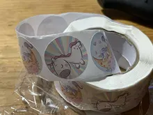 Pegatina con figura de unicornio de dibujos animados para niños, etiqueta de regalo de recompensa para niños, pegatina de 500 cm, 2,5 Uds. Por rollo